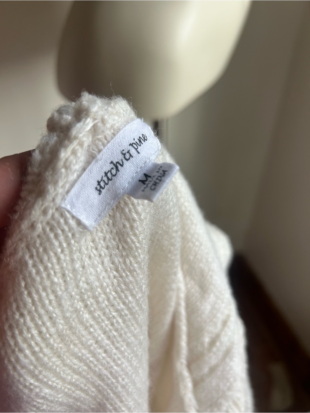 stitch & pine M Hooded Cable Knit Sweater - White - Picture 3 of 7